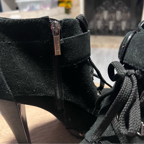 COLIN STUART Women’s Ankle Booties suede Heel 4.8” size 8.5 laced up and buckle - Picture 6 of 14